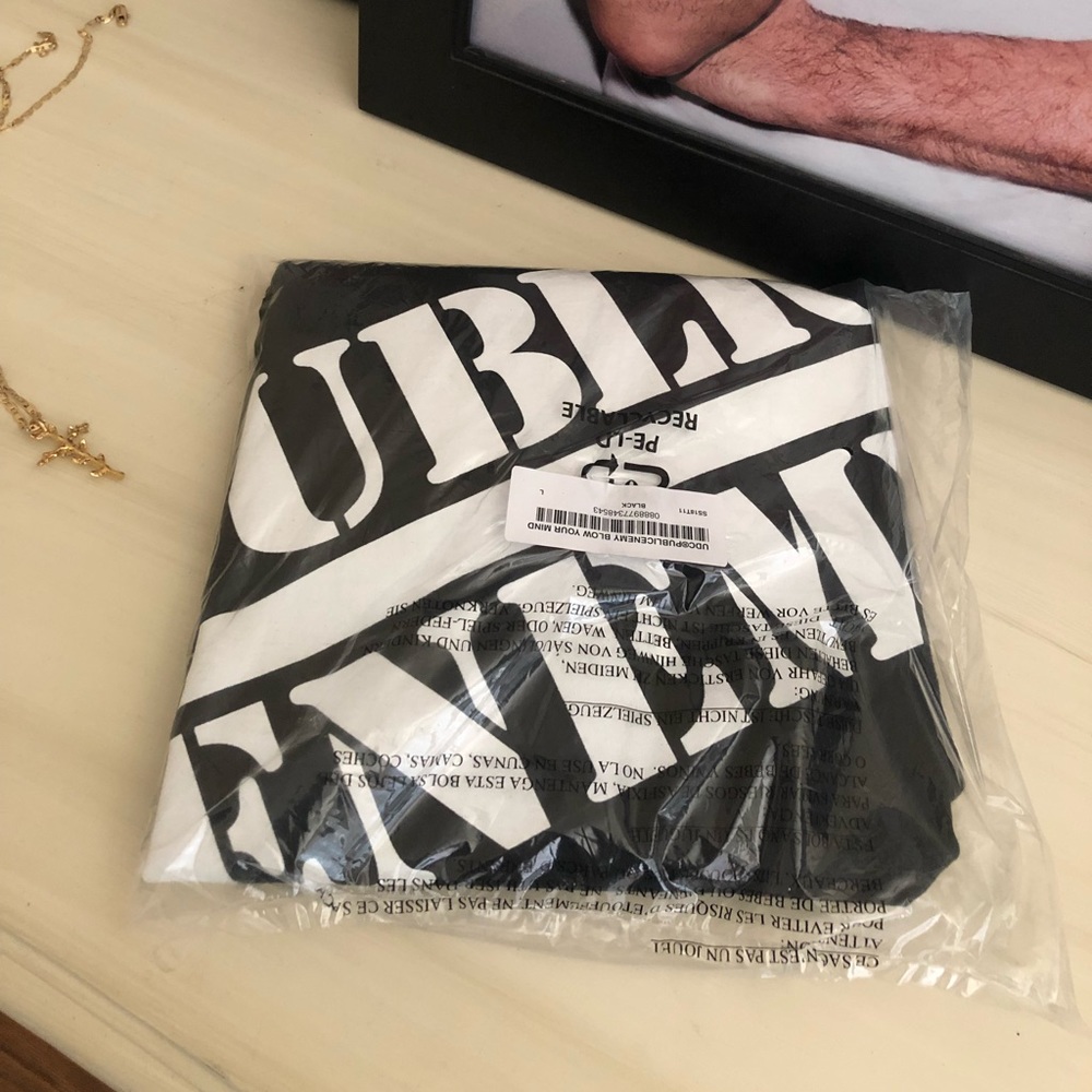 Public enemy shirt